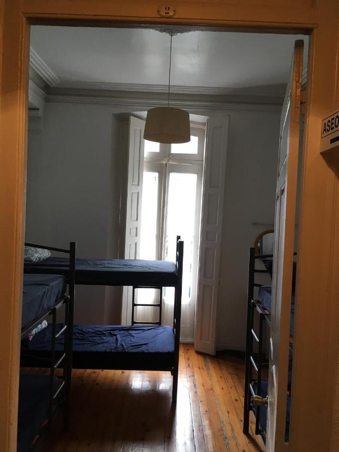 Albergue De Peregrinos La Bilbaina ซานโตญา ภายนอก รูปภาพ